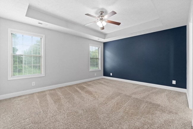 Building Photo - Pet Friendly Four Bedroom!