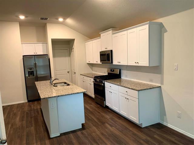 Building Photo - 2444 Larimar Dr