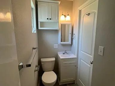 Building Photo - 5120 River Ridge Ln