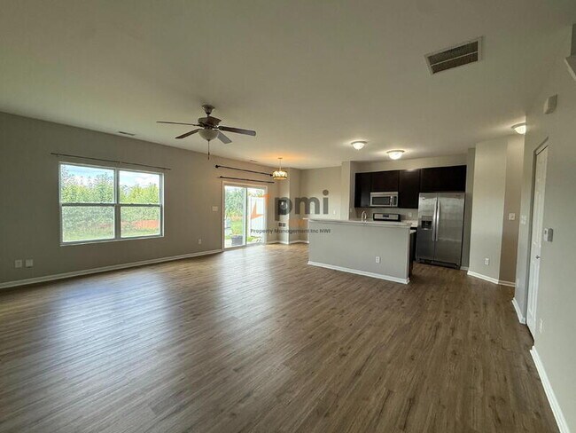 Building Photo - 7530 East 111th Place