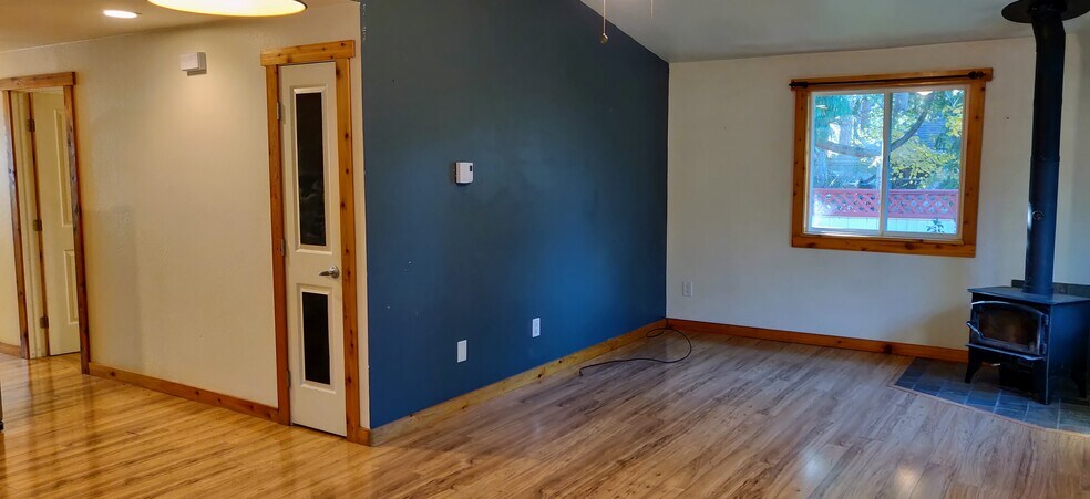 Living room - 3842 Idaho St