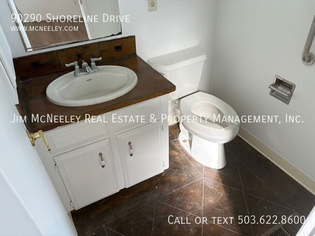 Building Photo - 90290 Shoreline Dr