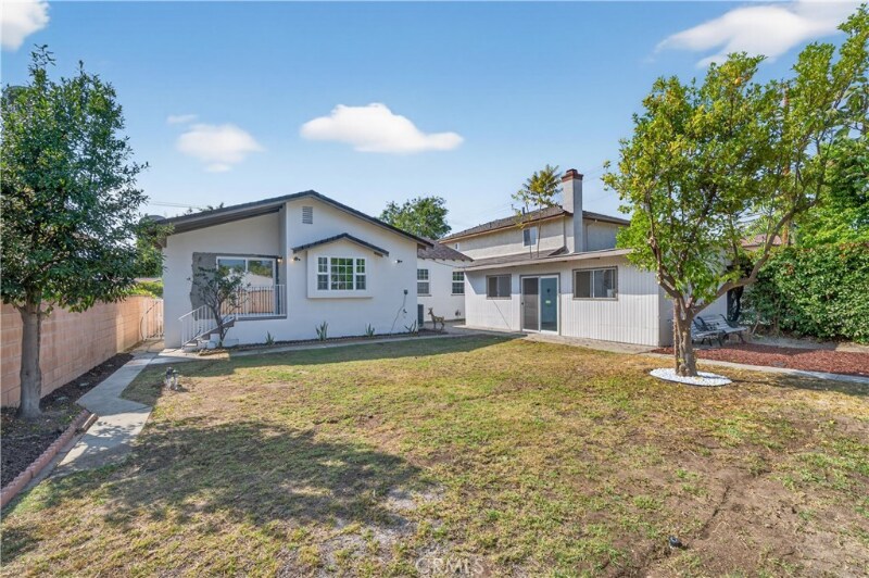 Building Photo - 537 W Camino Real Ave