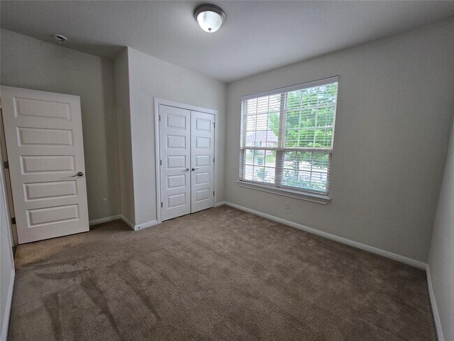 Building Photo - 16908 Borromeo Ave