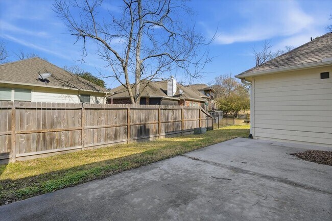 Building Photo - 3411 Country Club Blvd