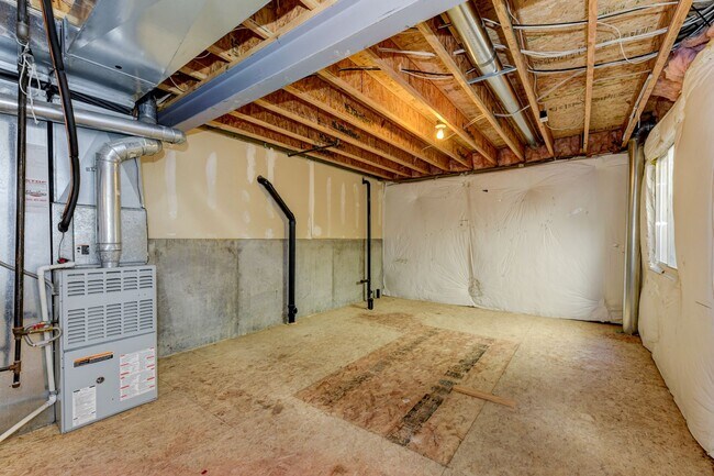 Building Photo - 4801 Spyglass Dr