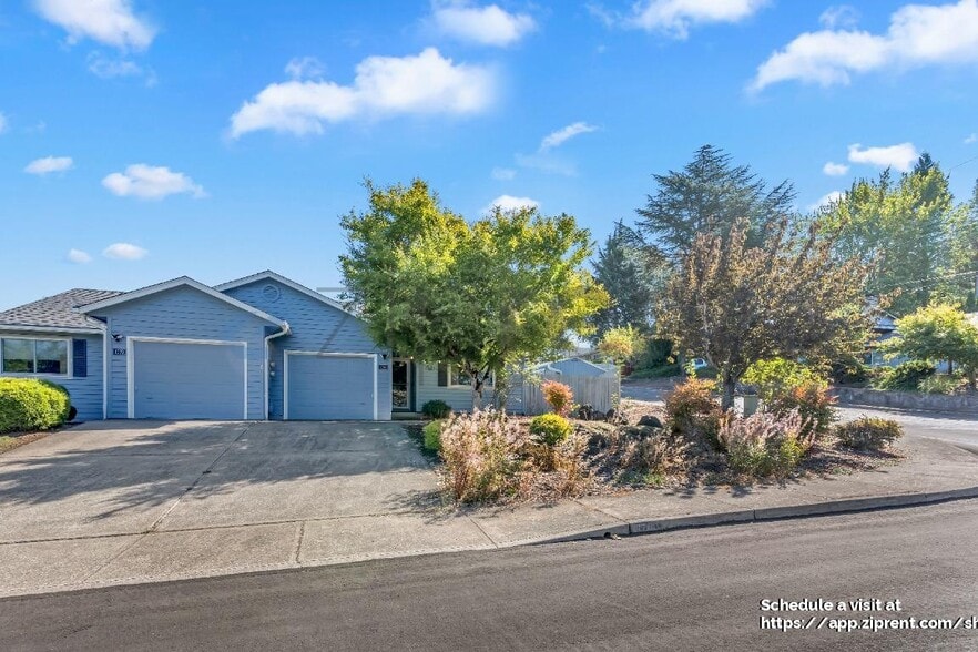 Building Photo - 1760 Kenard St NW