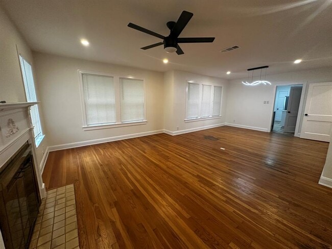 Building Photo - 2404 Indian Trail