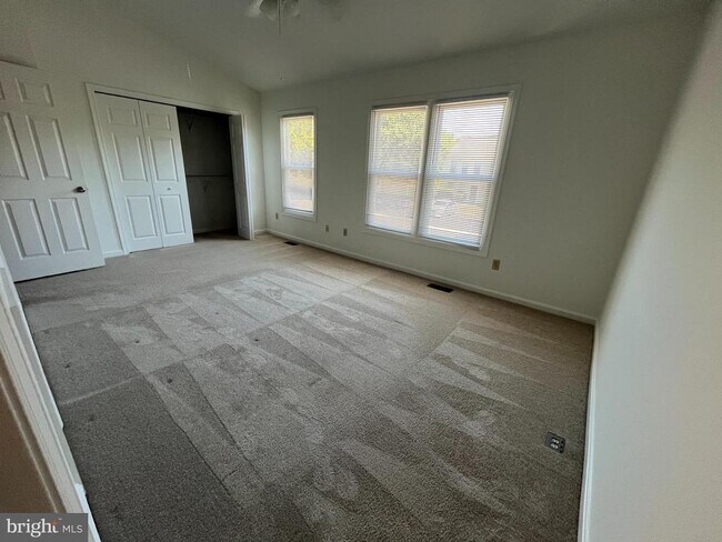 Building Photo - 10606 Greta Lynn Ct