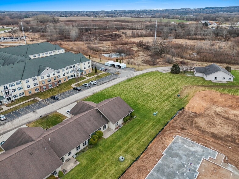 Building Photo - 2700 Saffron Pl