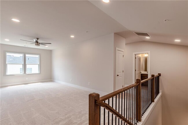 Building Photo - 1239 Waterfall Ct