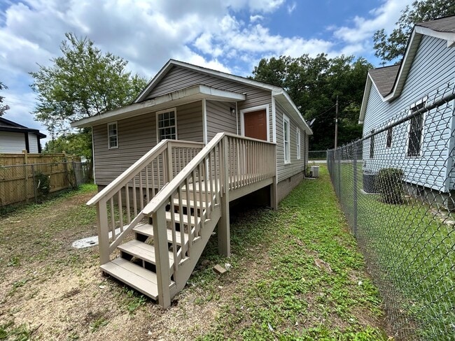 Building Photo - Updated 3/1 House in South Rome- $1,095
