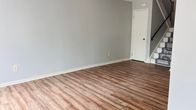 Building Photo - 10211 Ridgeline Dr