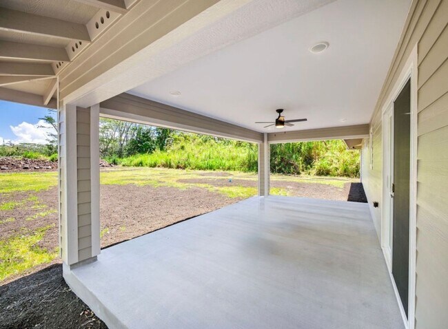 Building Photo - For Rent | 3 Bedroom, 2 Bath with Enclosed Garage House in Hawaiian Paradise Park