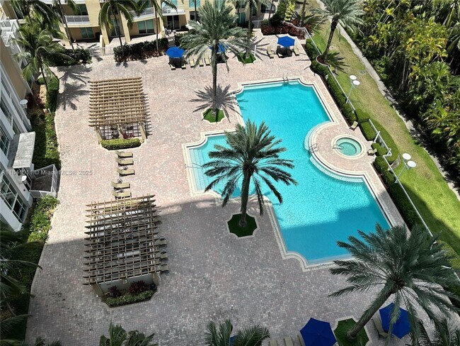 Building Photo - 1755 E Hallandale Beach Blvd