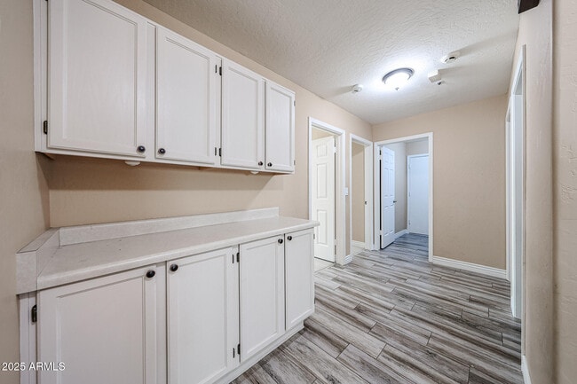 Building Photo - 8963 E Floriade Dr