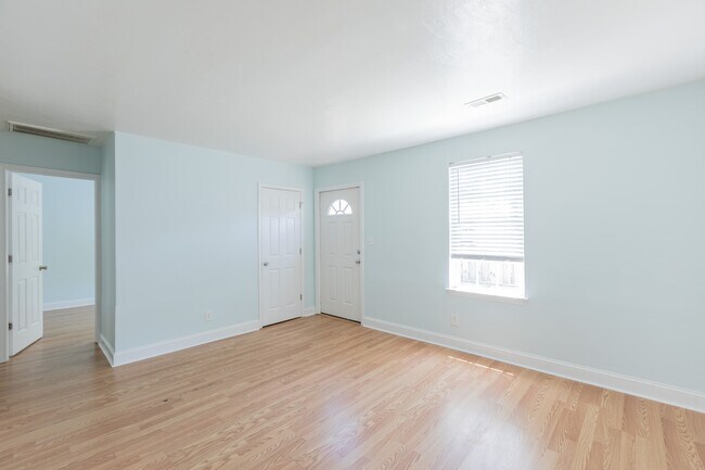 Building Photo - 9537 20th Bay St