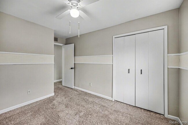 Building Photo - 15142 Seagull Dr