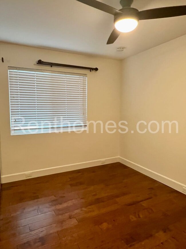Building Photo - 4544 Jutland Dr