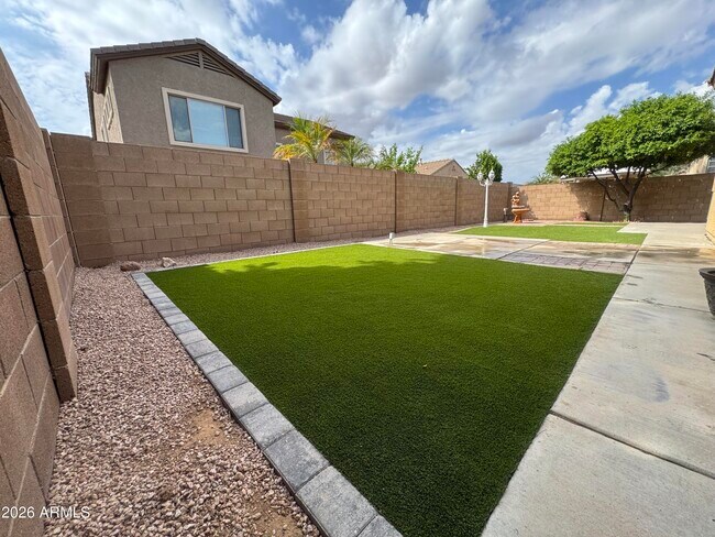 Building Photo - 3433 W Languid Ln