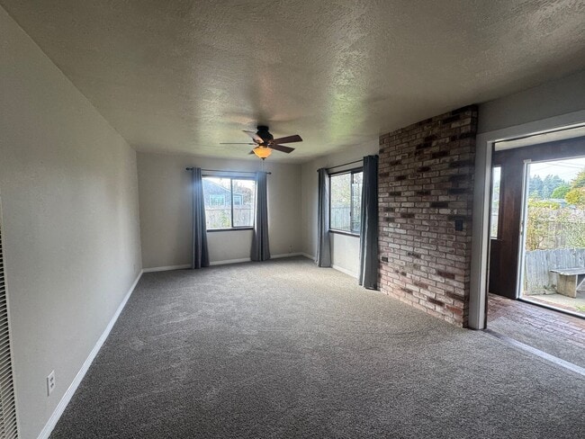 Building Photo - Spacious Myrtletown 4/2 home