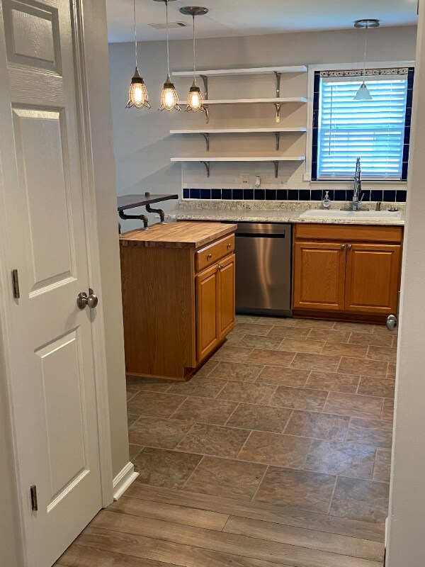 Building Photo - 9226 Ayscough Rd