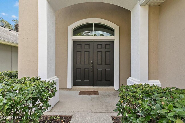Building Photo - 129 Thornloe Dr