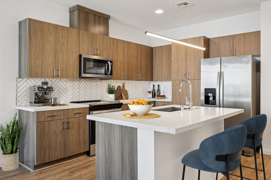 Building Photo - Banyan Brighton at Skye Canyon