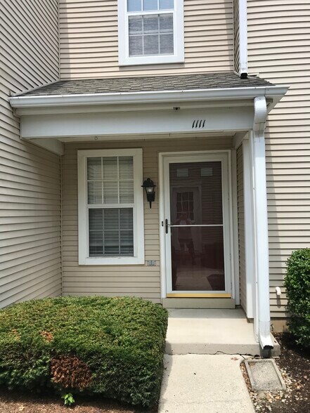 Primary Photo - 1111 Cambridge Ct