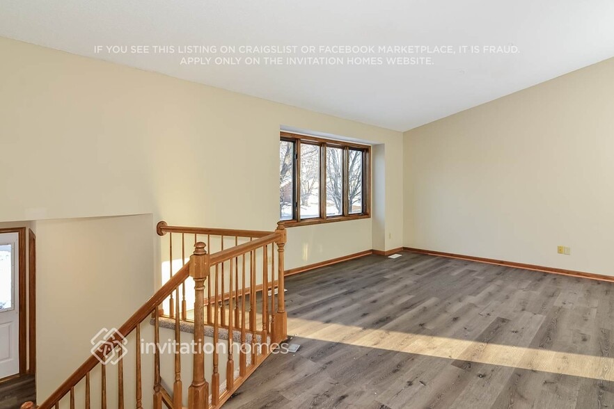 Building Photo - 3746 Hamlet Ave N