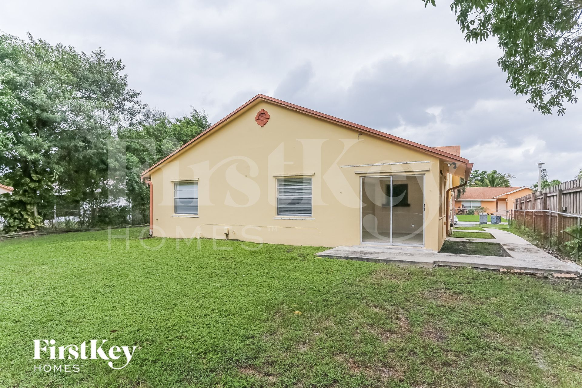 Building Photo - 9203 Southampton Pl