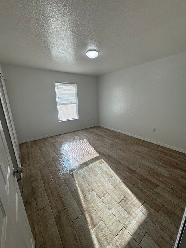 Building Photo - Pineville Ln