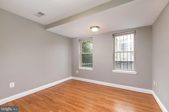 Building Photo - 130 N Collington Ave