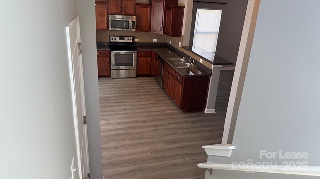 Building Photo - 727 Mountain Quail Dr