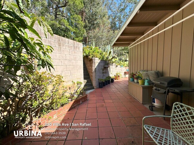 Building Photo - 230 Villa Ave