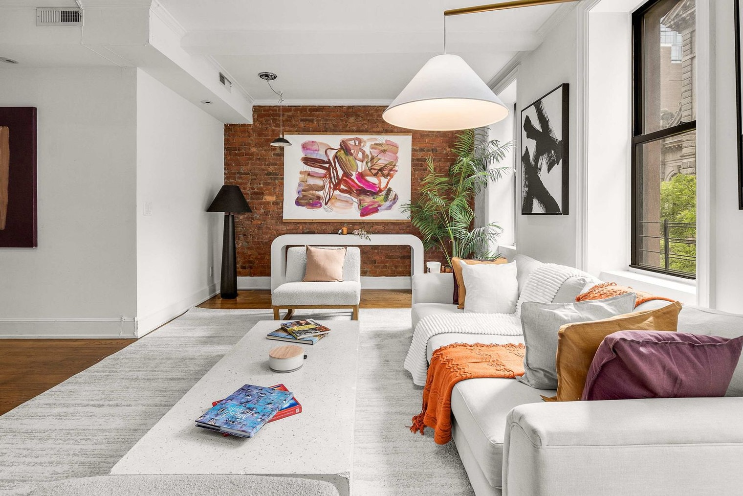 Building Photo - 49 W 16th St