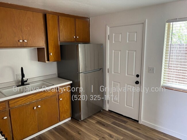 Building Photo - 2536 N Columbus Blvd