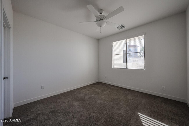 Building Photo - 2511 W Queen Creek Rd