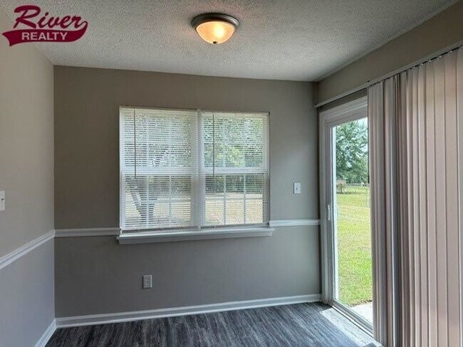 Building Photo - 2604 Carrington Dr