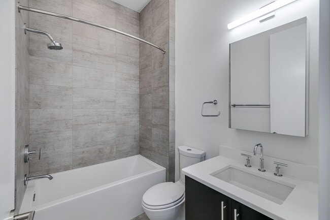 Building Photo - Northern Liberties Townhome with Parking