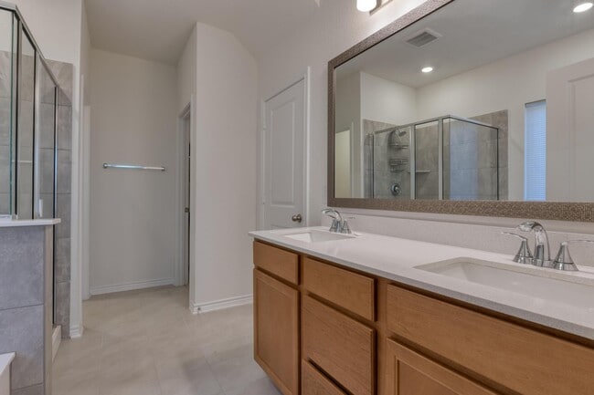Building Photo - 230 W Flowing River Dr
