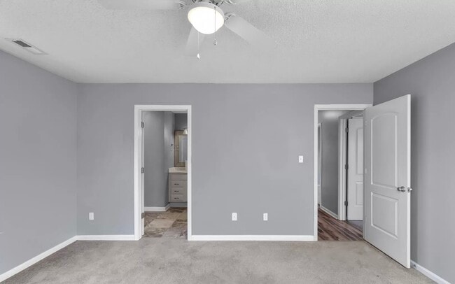 Building Photo - 2456 Saddleridge Dr