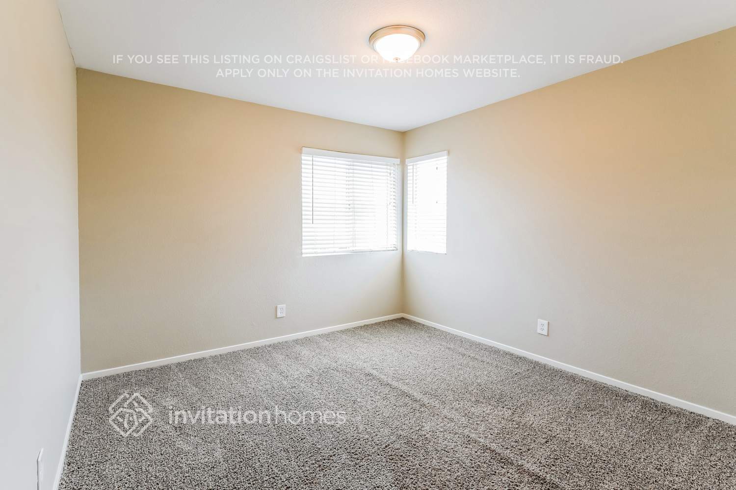 Building Photo - 4421 Fall Ln