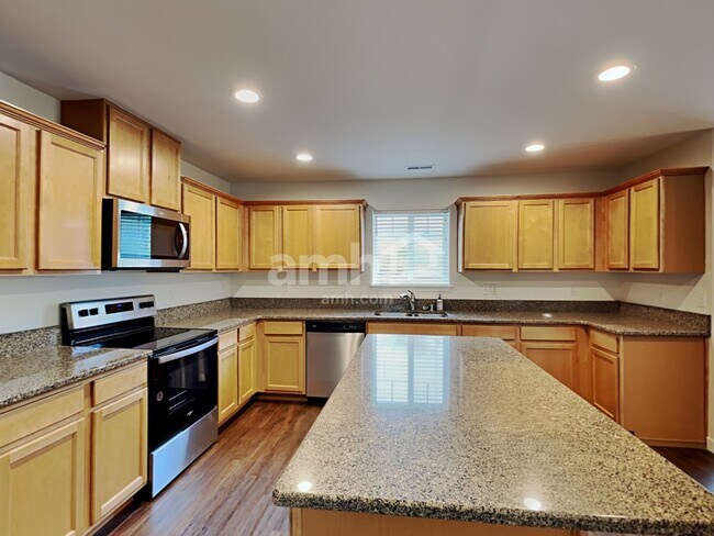 Building Photo - 17924 97th Ln E