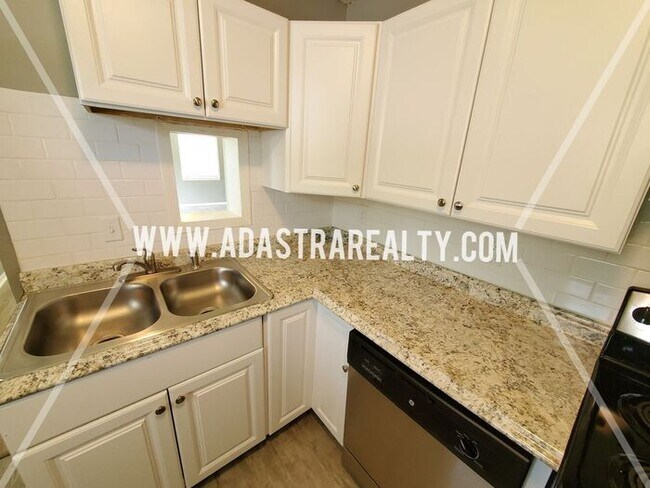 Building Photo - 4 Bedroom Ranch Home in Grandview-Coming SOON!!