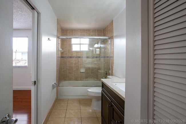 Building Photo - 4254 SW 72nd Way
