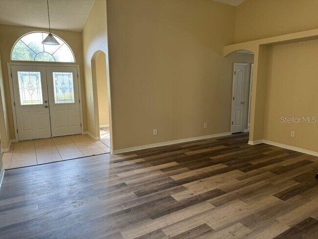 Building Photo - 839 Princeton Dr