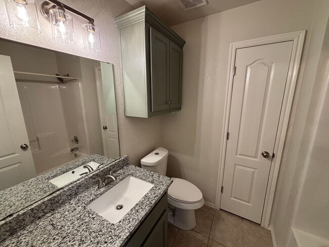 Building Photo - Wonderful 3 Bed 2 Bath Home in Norman