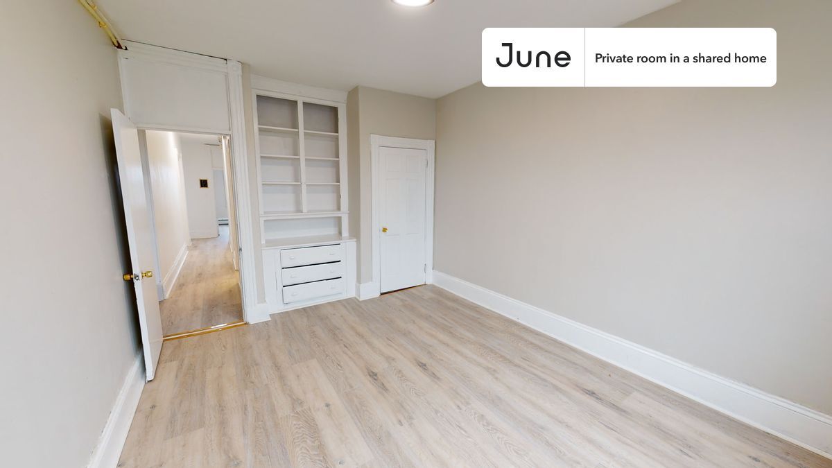 Building Photo - Room in Shared 4 bed/1 bath home