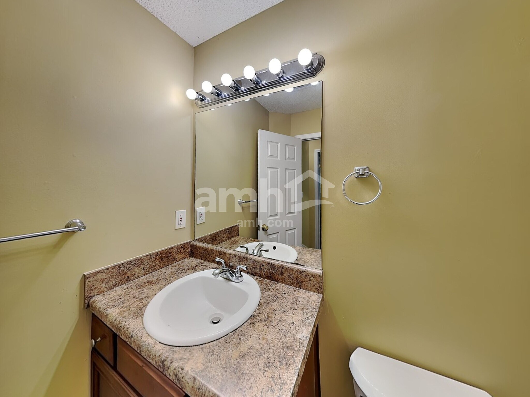 Building Photo - 3472 Chastain Glen Ln NE